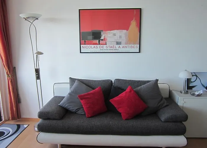 Ferienwohnung-apartment-seeblick-in-plaza-marit-residenz Apartment *