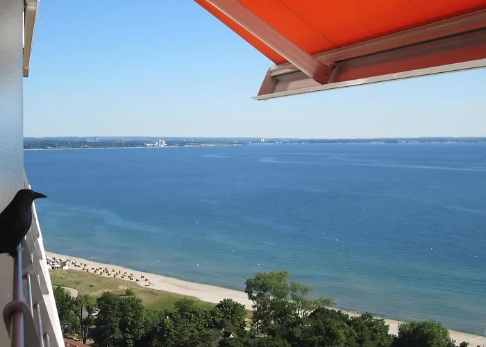 Ferienwohnung-apartment-seeblick-in-plaza-marit-residenz